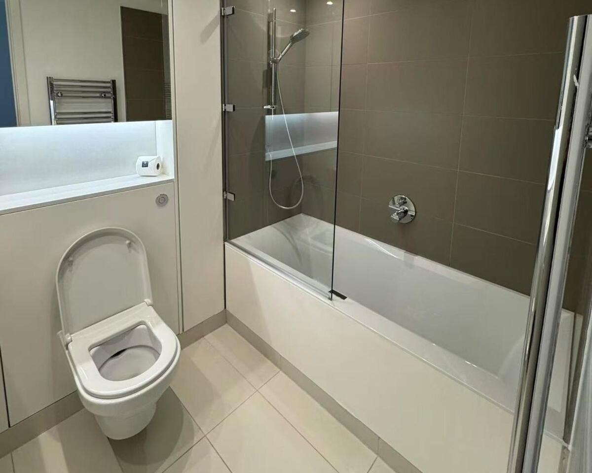 Stylish 2br In Quartermile Meadows Park Views *